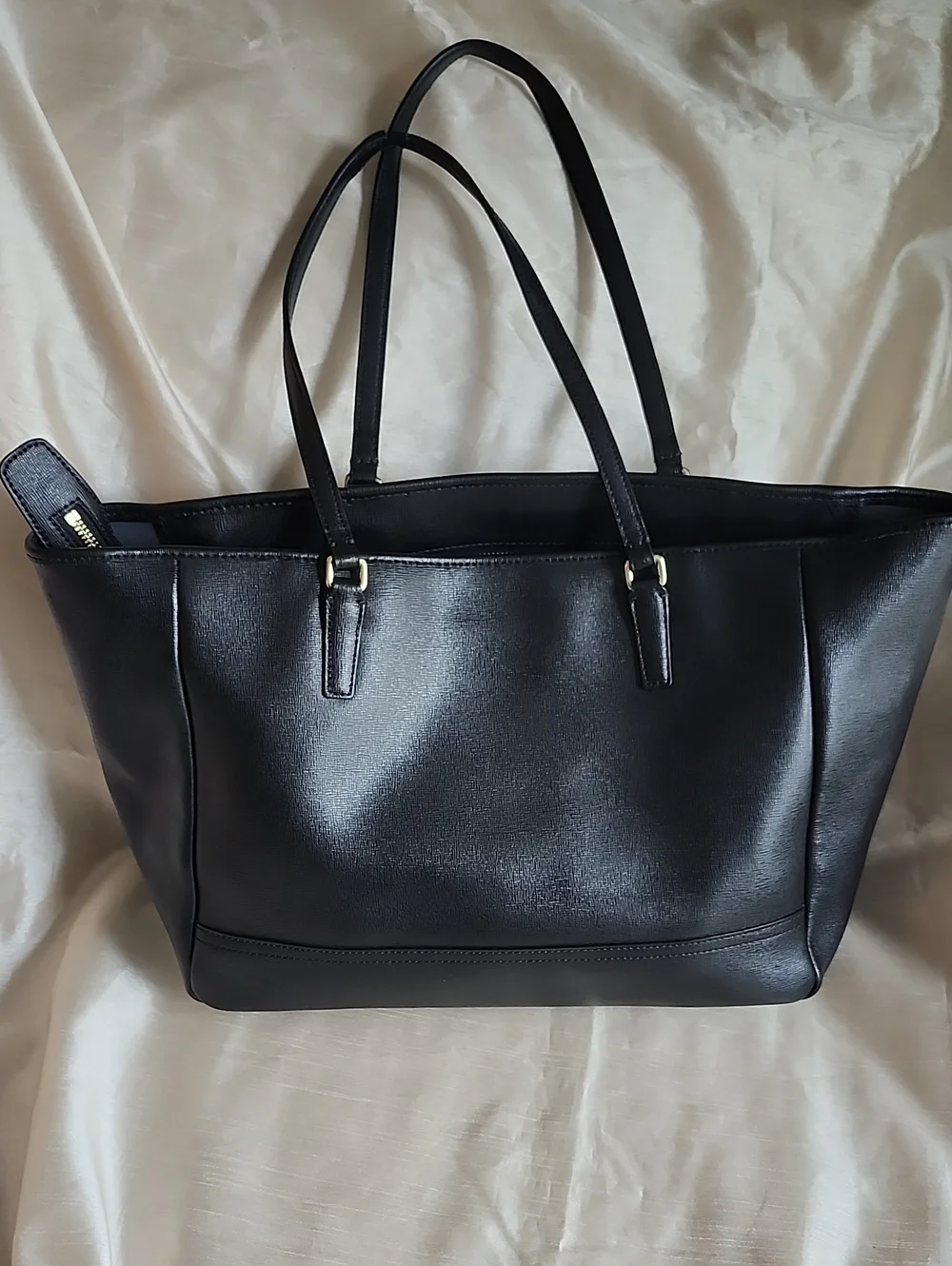 Coach Good Cond. Large Black Leather Zip Top Tote W/Gold-Tone Logo, $95